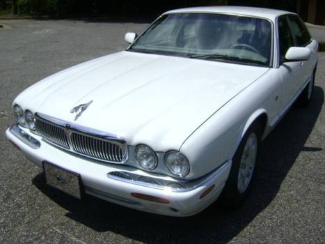 Jaguar XJ