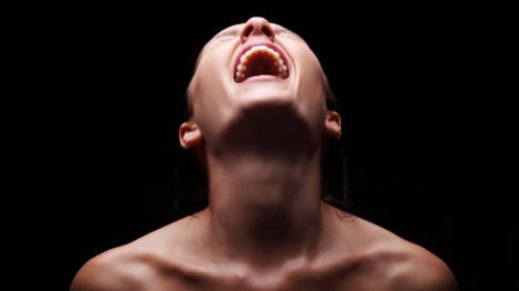 n-screaming-super-tease